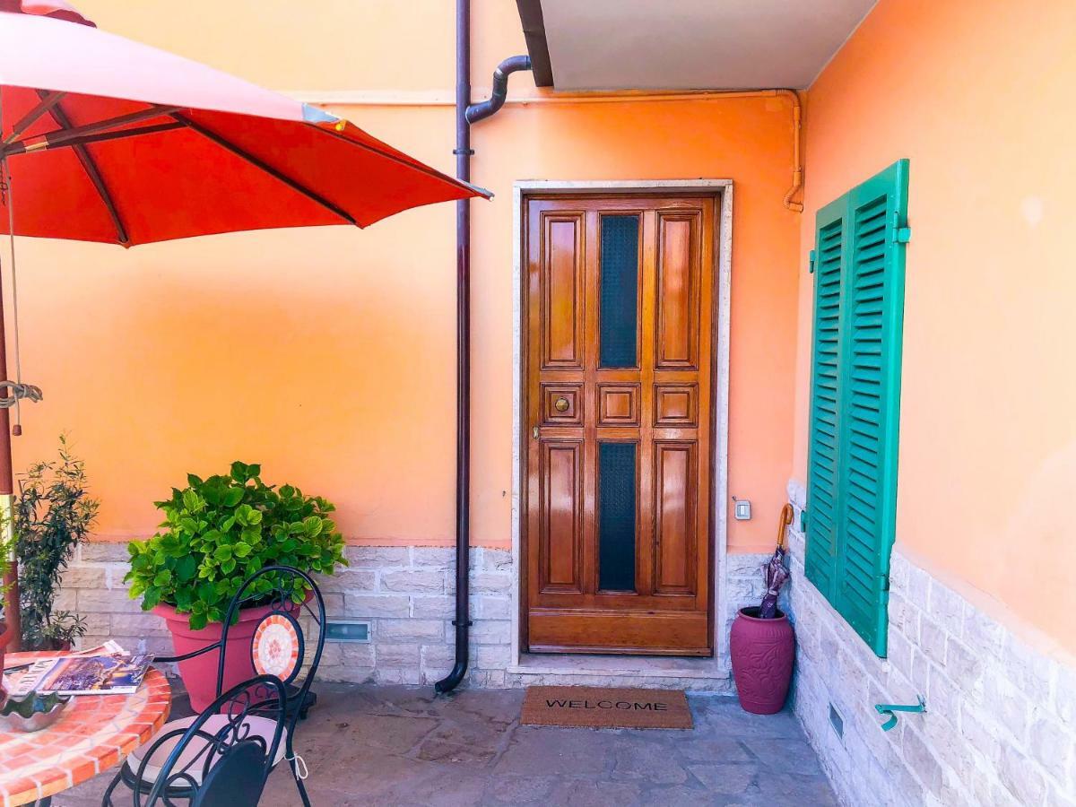 Cuore Di Nozzano Castello Apartment